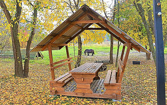 🏠 Надёжность, прочность, долговечность! Наши беседки стоят уже 7 лет на всех площадках отдыха по трассе Киев ― Житомир.