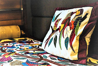 Поставлено во многие рестораны Украины и за границу. Подробнее: https://lestorg.org.ua/g20292628-derevyannaya-mebel