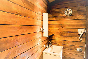 Краткие сроки на производство домокомплектов и индивидуальный подход к каждому Заказчику Подробнее: https://lestorg.org.ua/g20301197-derevyannyj-dom-profilirovannogo