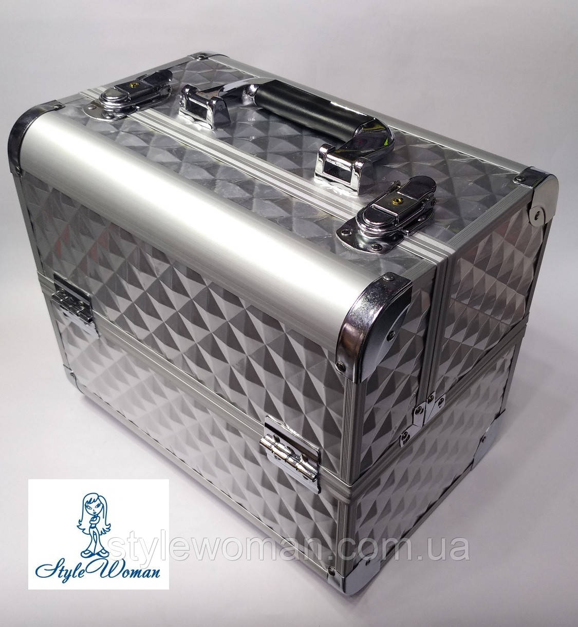 Бьюти кейс алюминиевый чемодан с ключом серебро кубы объемные ромбы - фото 4 - id-p962758165