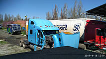 Производство и замена лобового стекла триплекс на грузовике Peterbilt 387 в Никополе (Украина). 7