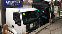 Производство и замена лобового стекла триплекс на грузовике Renault Premium в Никополе (Украина). 1