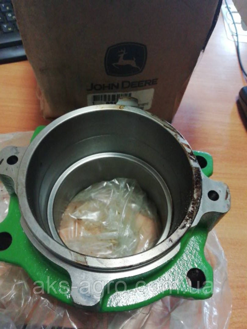 R217854 JD Корпус ВОМ