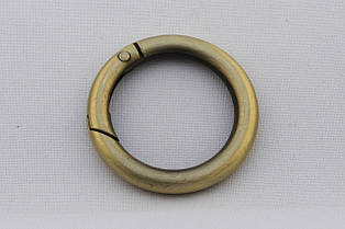 Кільце-Карабін, внутрішній діаметр - 30 мм, товщина - 5 мм, колір - антик, артикул СК 5133