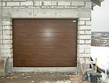 Гаражні секційні ворота ALUTECH TREND Розмір 2625х2125 мм. Колір "DARK OAK" (темний дуб) панель М-гофр, фото 8