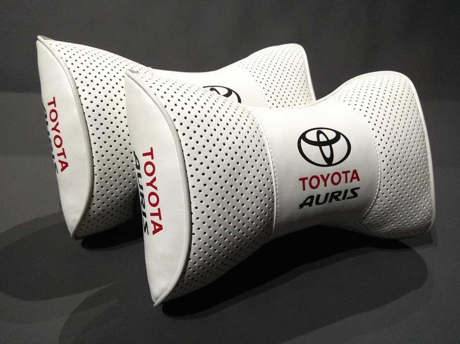 Подушка на підголовник в авто Toyota AURIS 1 шт