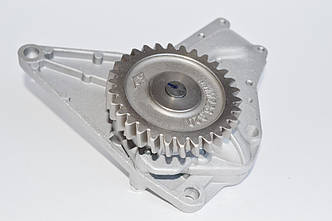 Масляный насос на Deutz TD226B (12166779)