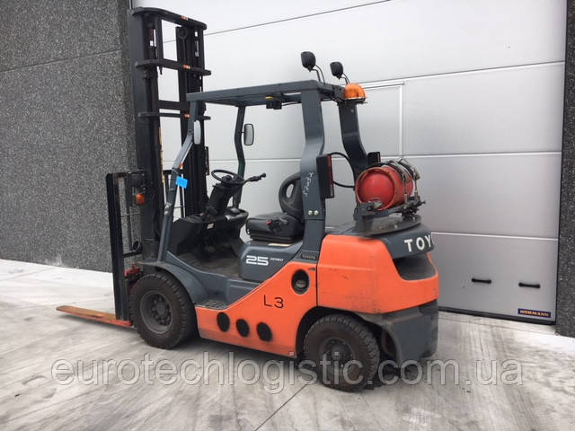 Вилковий навантажувач Toyota 02-8FG25.