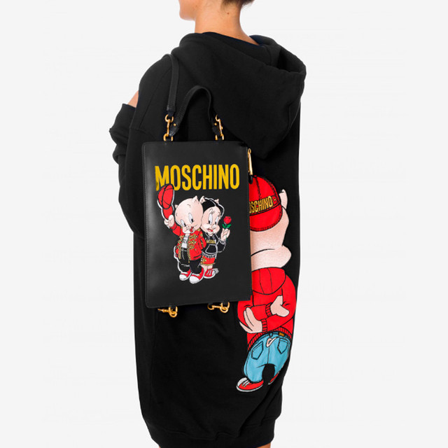 Жіночий рюкзак-клатч від Moschino