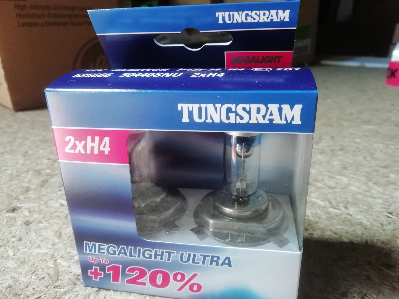 Tungram Megalight Ultra Н4+120% — на 120% більше світла (Угорщина) (ціна за дві лампи)