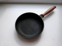 Сковородка чугунная 180х 35мм