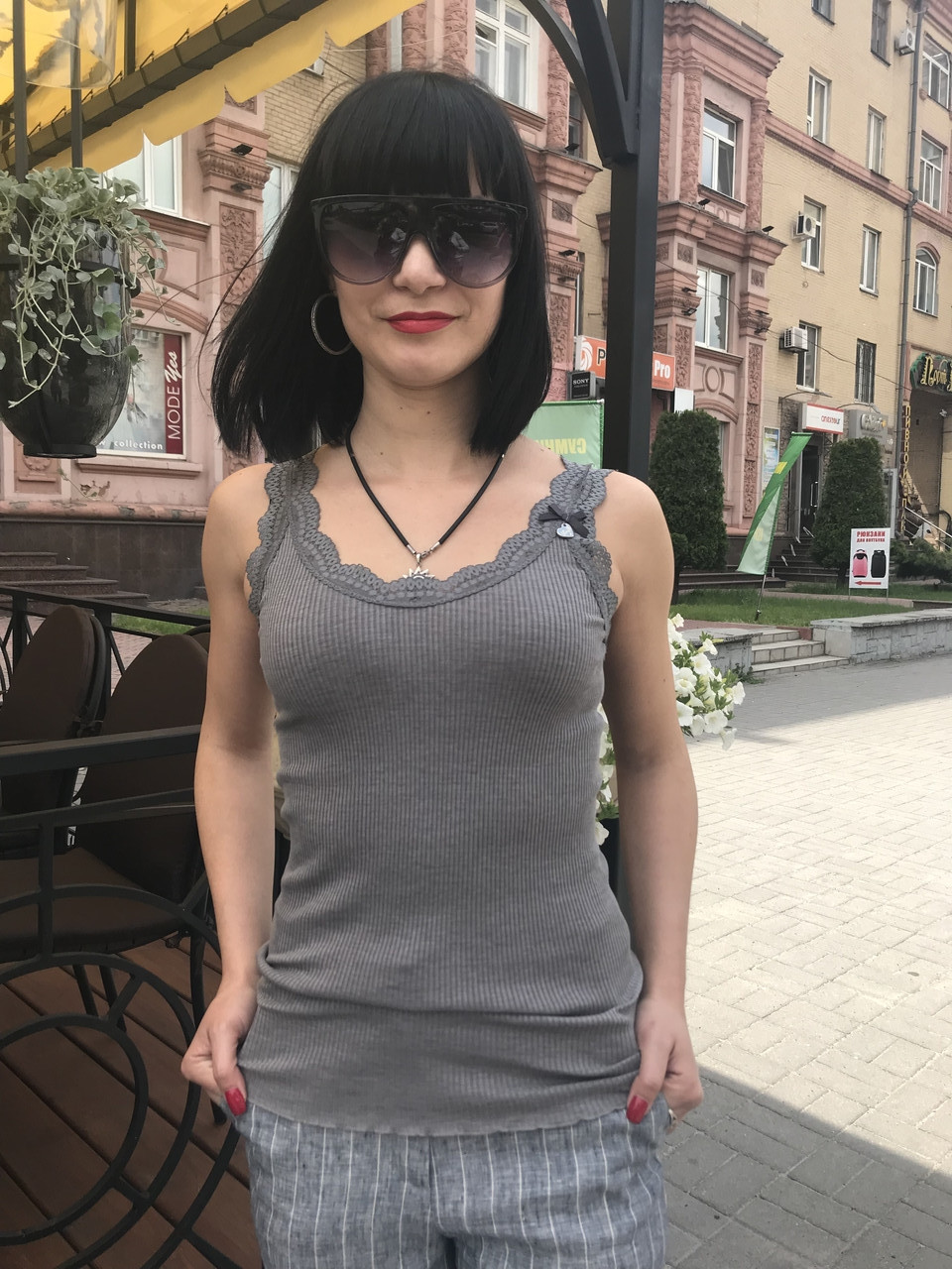 Майка жіноча літня сіра з мереживом приталена на фігурі молодіжна