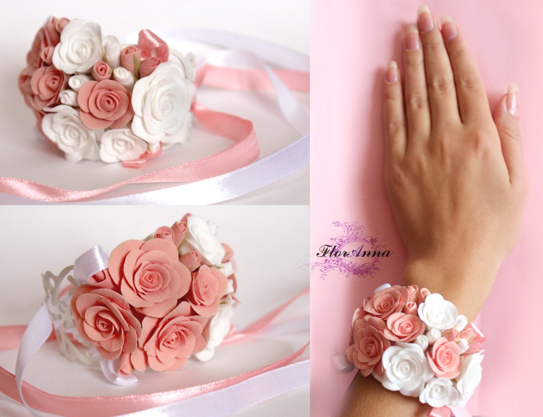 "Бело-персиковые розы" авторский браслет на руку с цветами - фото 1 - id-p96490715