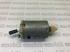 Мотор товщина 28 мм, довжина 56 мм, шестірня 12 зуб'їв пластик, для редуктора ромашка на 5