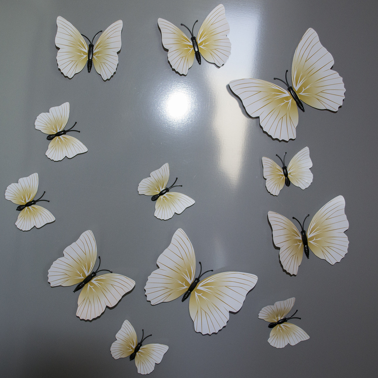 3D бабочки для декора (бело-кремовые) -12 шт. Наклейки-бабочки на магните, на стену. - фото 8 - id-p967427804