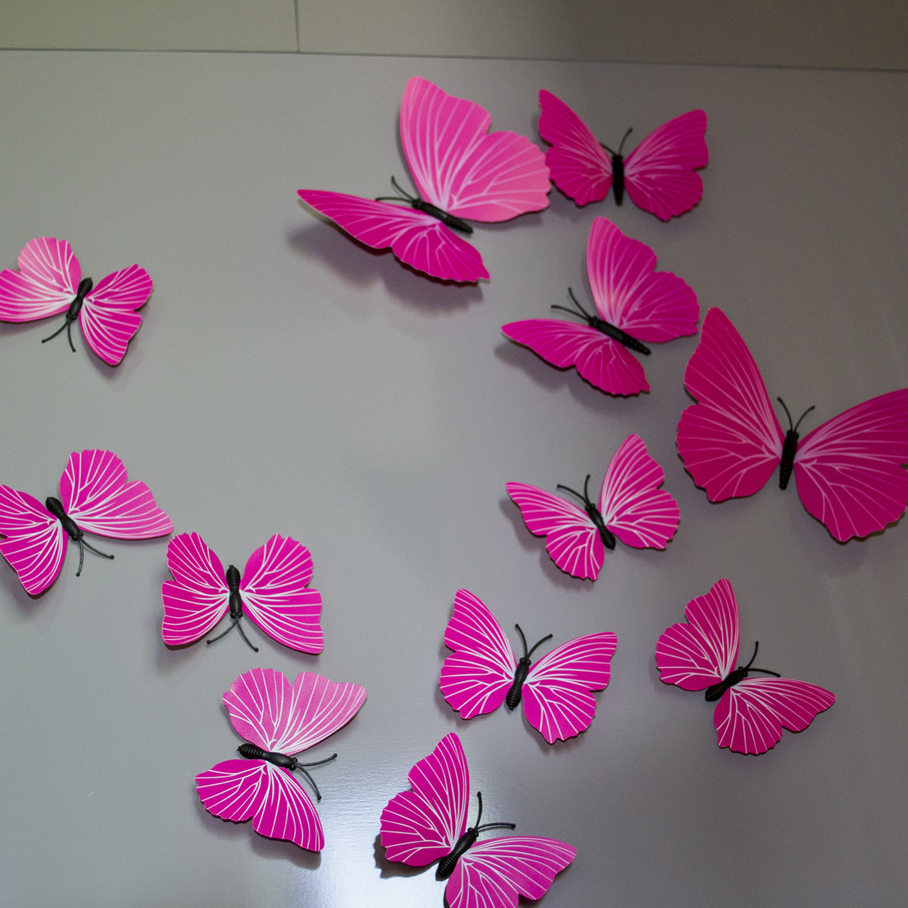 Объемные 3D бабочки. Набор 12 штук, розовые. Декоративные наклейки на стену, холодильник, мебель, на магните - фото 4 - id-p967456735