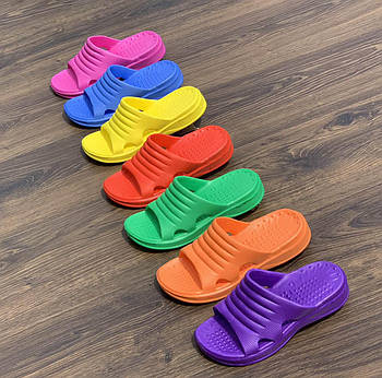 Шльопанці дитячі 36 пар в ящику мікс кольорів (м'які і без запаху ) 31-35