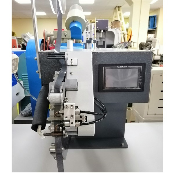 Автоматическая машина для разглаживания шва и приклеивания тесьмы DS-905 - фото 3 - id-p519615353