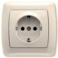 Розетка із заземленням кремова VIKO Carmen