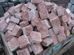 Бруківка гранітна колота червона 5*5*5