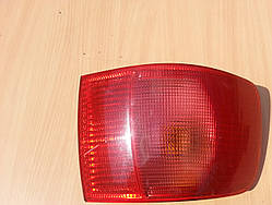 Фара задня (ліва) 4A9 945 095B Audi 100 A6 C4 91-97г