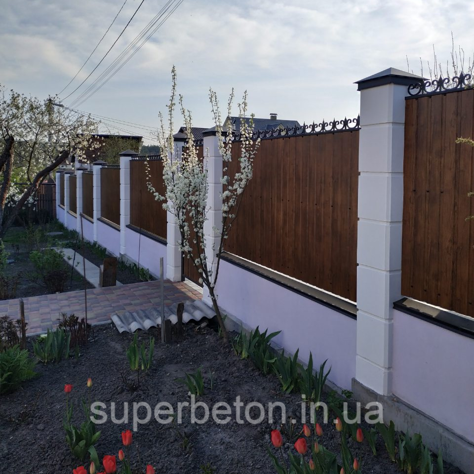 Купить Столб бетонный наборной для забора (30х30х32) с крышкой и ...