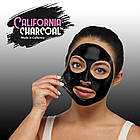 Чорна маска - плівка для очищення пір з деревним вугіллям California Charcoal Face Mask | маска від чорних крапок, фото 4