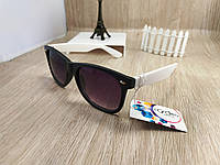 Солнцезащитные очки Ray Ban Wayfarer - черные c белыми дужками (без логотипа)