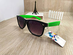 Сонцезахисні окуляри Ray Ban Wayfarer — чорні із зеленими дужками (без логотипу)