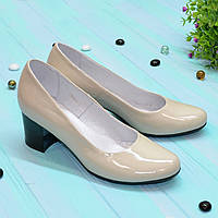 Женские лаковые туфли на невысоком устойчивом каблуке, цвет бежевый