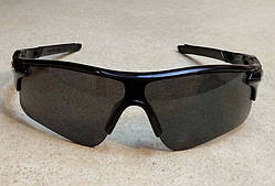 Затемнені спортивні окуляри захисні з чорною оправою окулярі затемнені захисною захистом захист