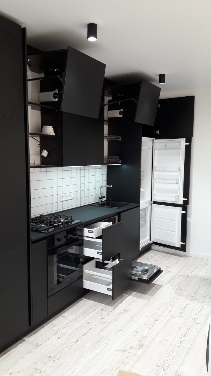 Кухня на заказ феникс + алвик. черная матовая по выгодным ценам от ...