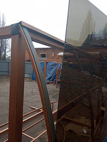 Було виготовлено не одну, а цілу серію зупинок, які зайняли свої місця в місті.