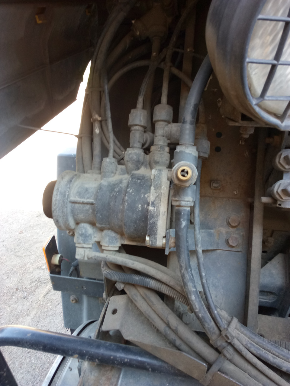 Кран тормозов прицепа ДАФ XF 95 Евро 2 3 DAF XF 95 Евро 2 3, цена 1300 ...