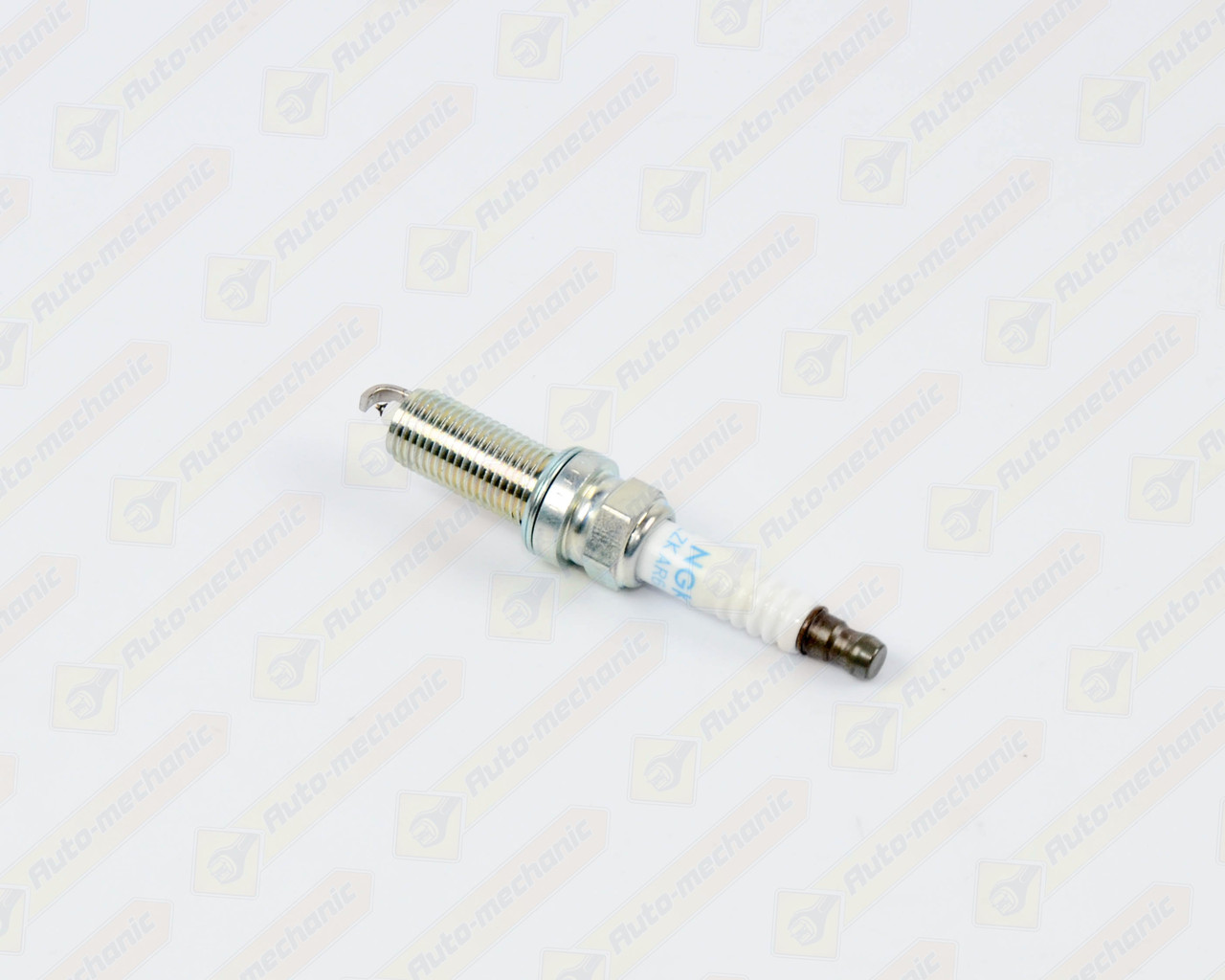 Купить Свеча зажигания на Renault Megane III 2009->2016 2.0 CVT Renault ...