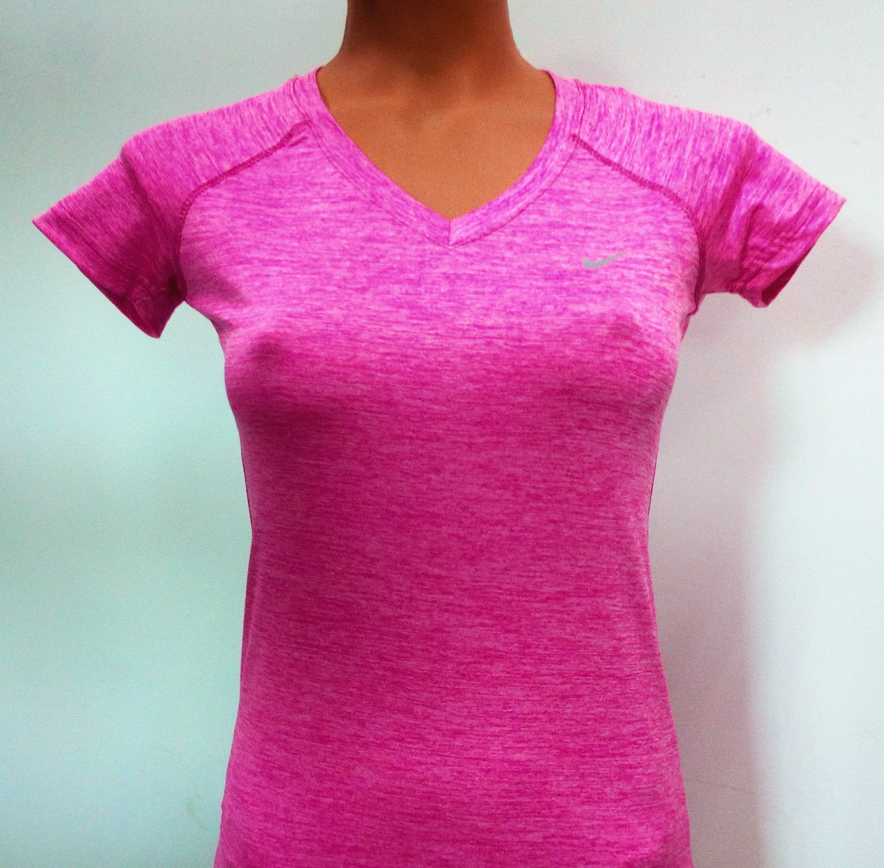 Жіноча спортивна футболка Nike W NKCT TOP р.М (46)