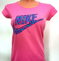 Жіноча спортивна футболка Nike