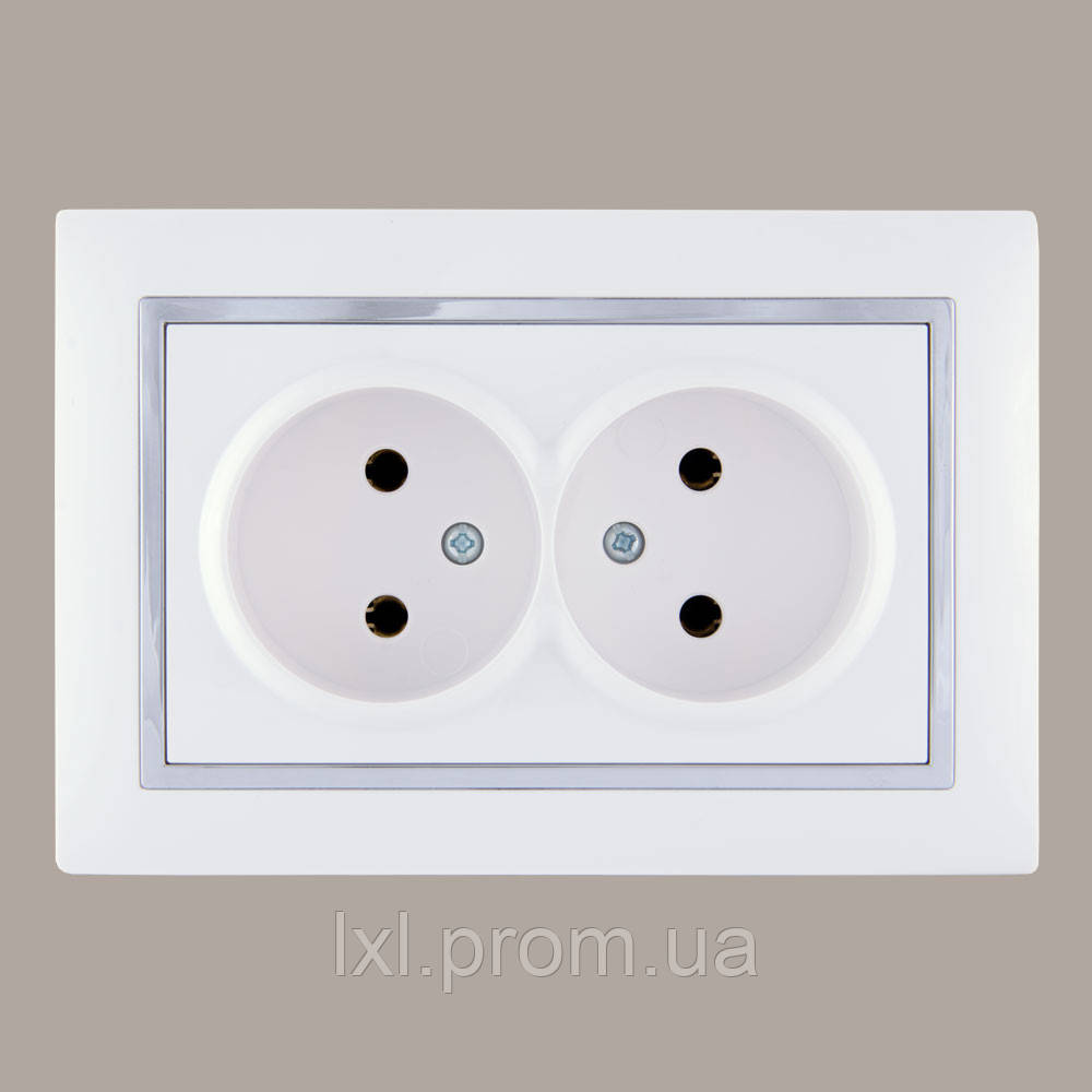 Розетка подвійна