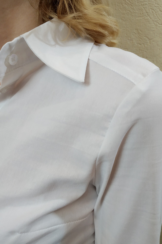 Класична біла жіноча сорочка Р02