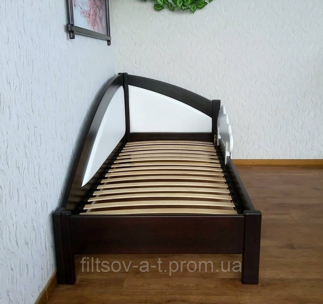 Кровать детская деревянная с защитным бортиком "Радуга Премиум" от производителя - фото 3 - id-p972761842