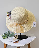 Стильна жіноча літнє пляжна капелюх з квітами бежевого кольору
