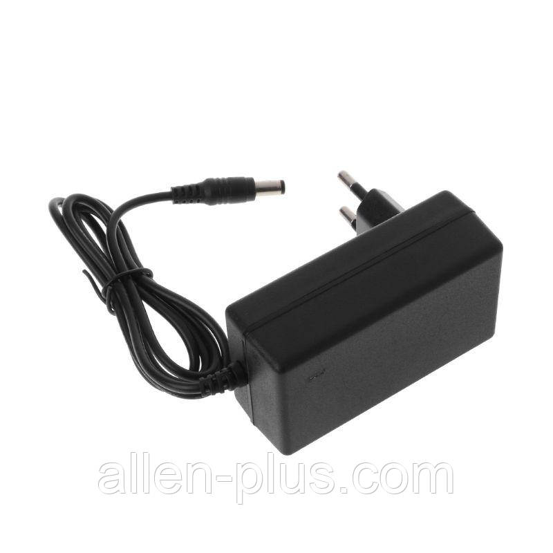 Зарядний пристрій YSN-16810 для Li-Ion, 16.8 V/1 A, штекер 5,5*2,1 мм