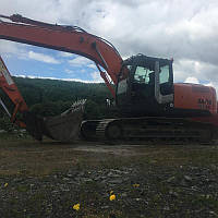 Гусеничный экскаватор Hitachi Zx 210LC-3.