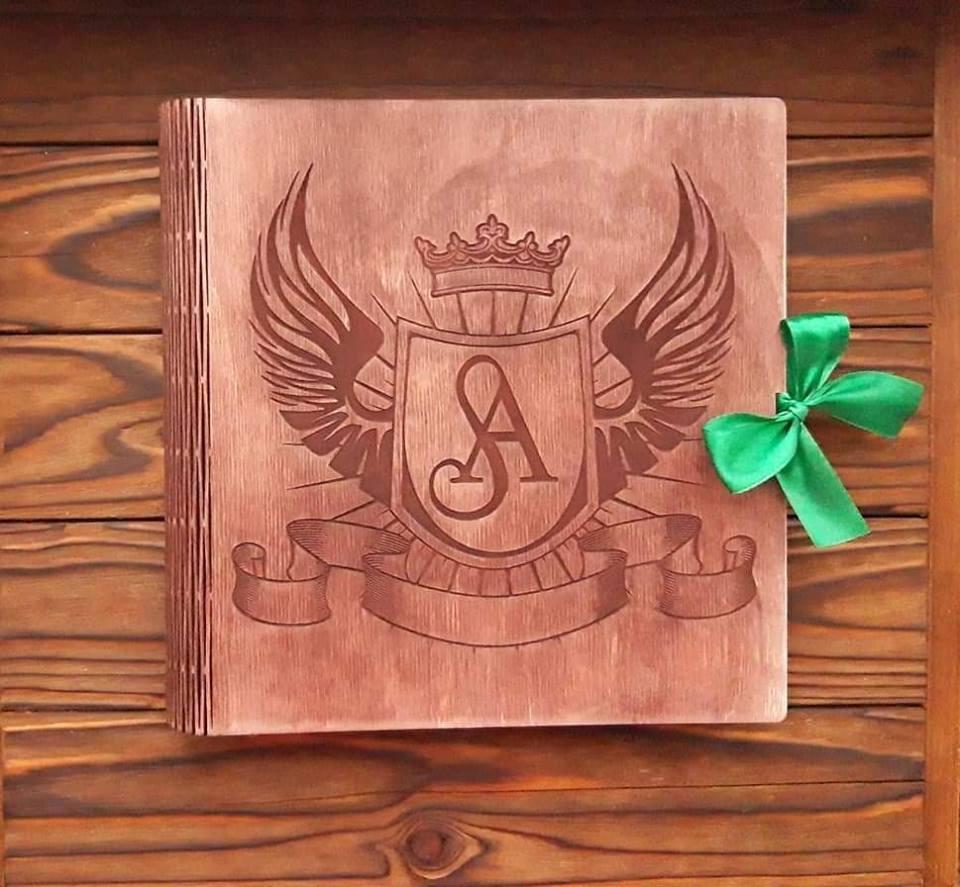 Фотоальбом Из Дерева с Гербом — Купить Недорого на Bigl.ua (973490509)