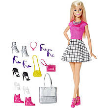Лялька Барбі Модниця з взуттям Barbie Shoes DMP10