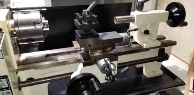 Токарний верстат Proma SM-300E Токарний верстат Proma SM-300E рукоять