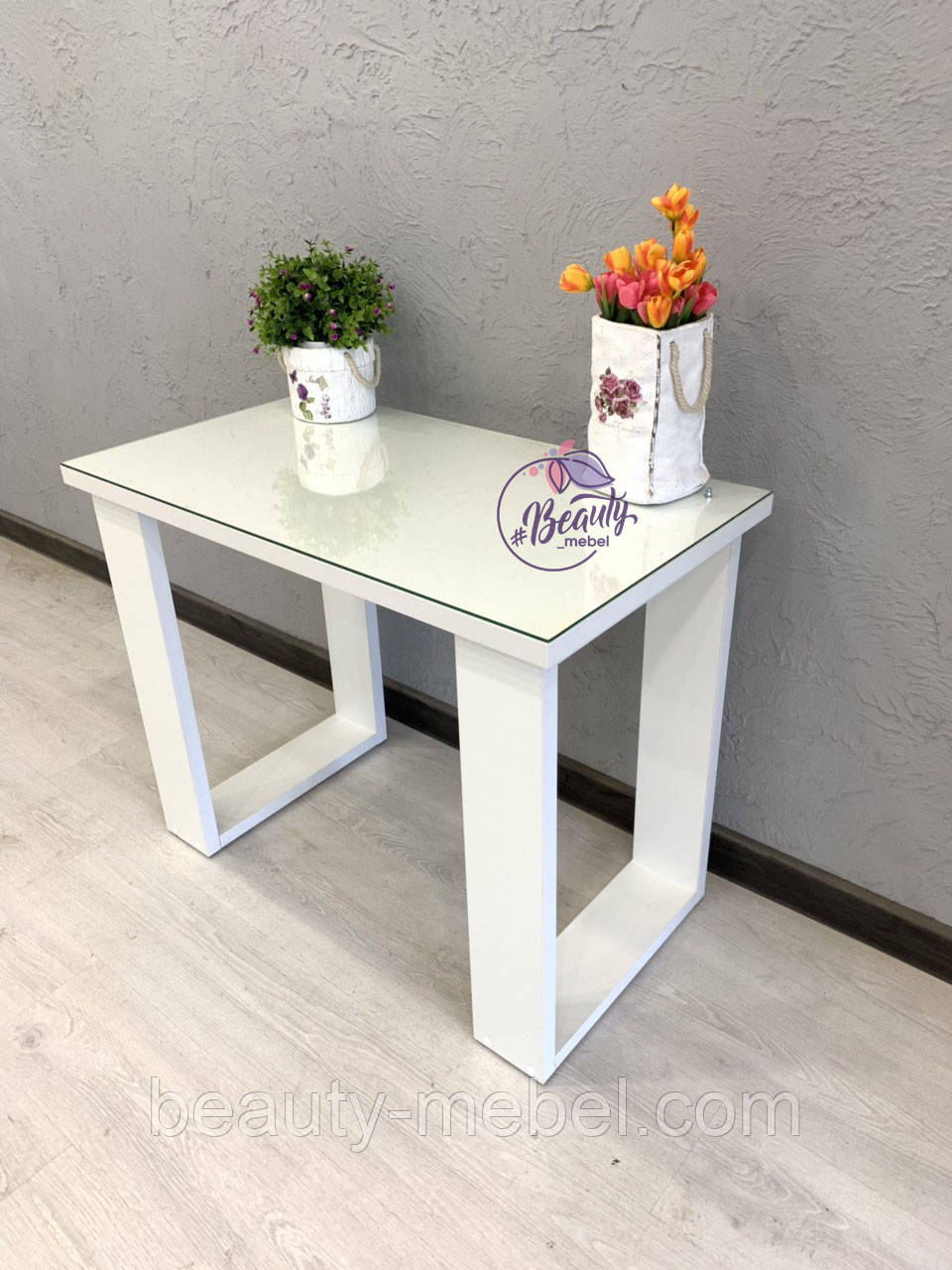 Манікюрний столик зі склом на стільниці, фото 1