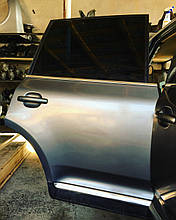 Двері задня права Volkswagen Touareg 2003-2009