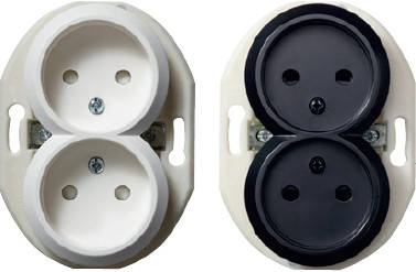 Подвійна розетка з заземленням чорна Renova Schneider Electric WDE011322, фото 1