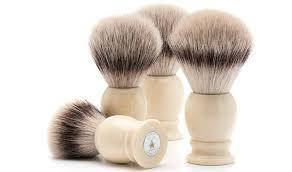 Піни і помазки для гоління